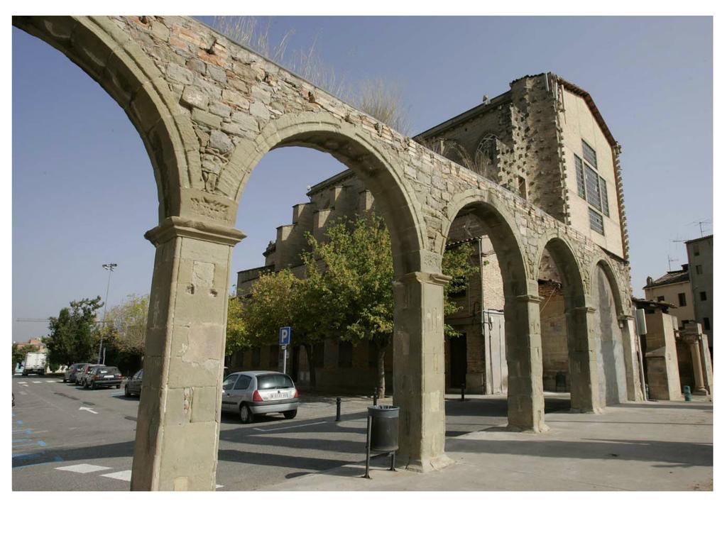 Hostal La Masia Manresa Exterior photo